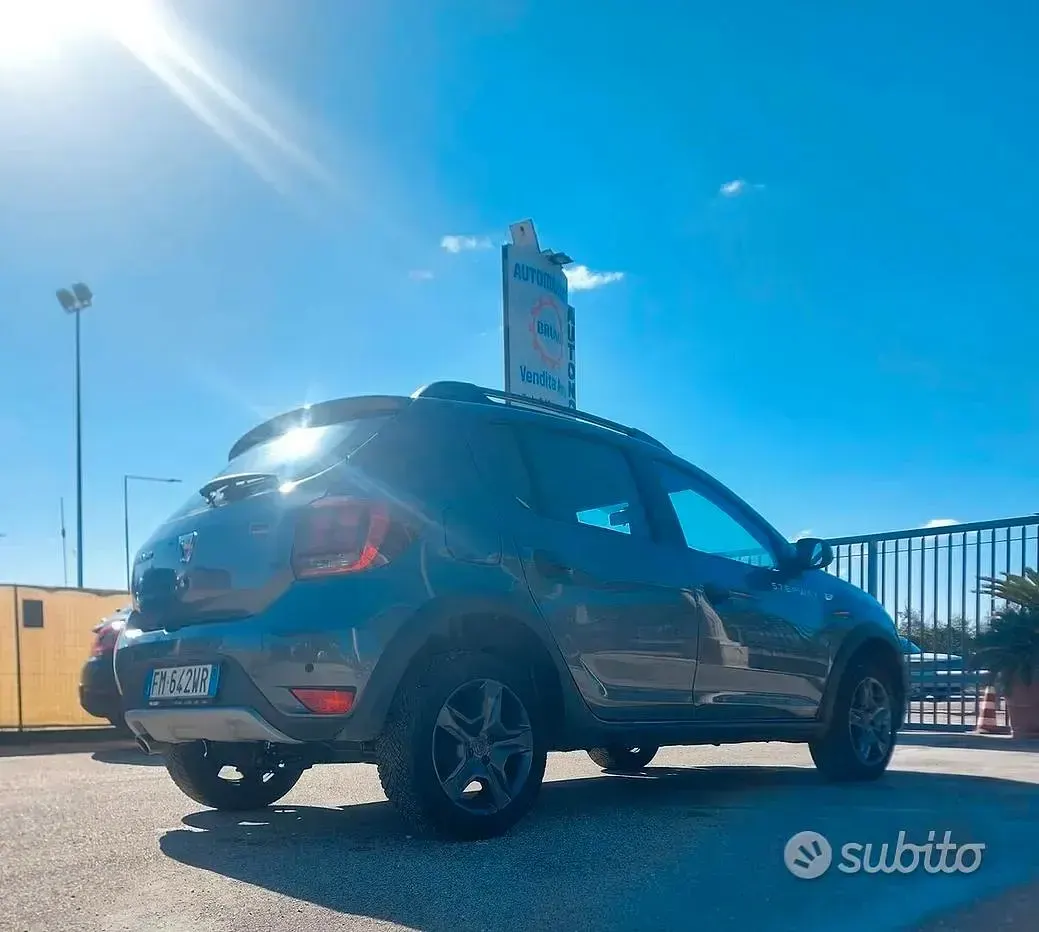 Usata Dacia Sandero 90 CV (66 kW) 2018 Nero Berlina