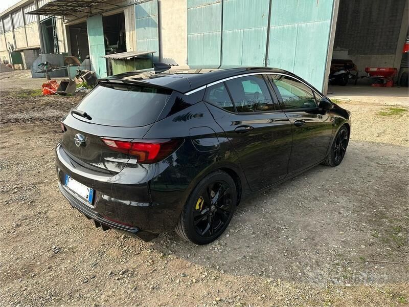 Usata Opel Astra Innovation 136 CV (100 kW) 2016 Nero Berlina