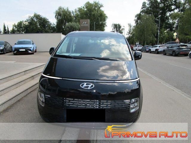 Usata Hyundai Staria 2023 Nero Monovolume