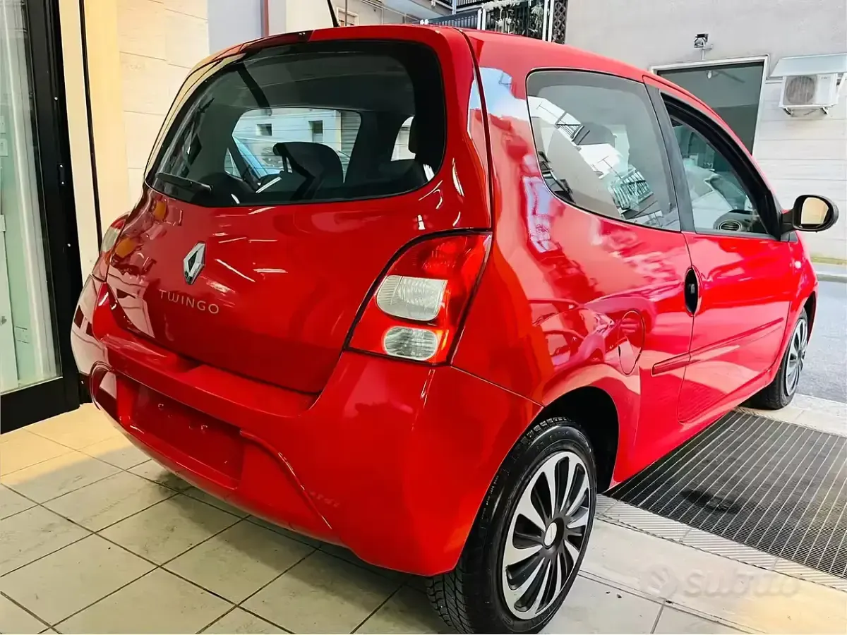 Gebraucht Renault Twingo 58 PS (42 kW) 2010 Rot Kleinwagen