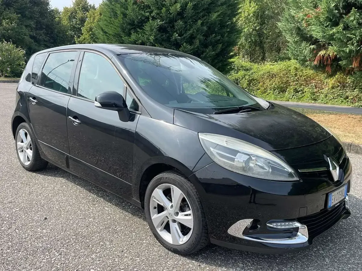 Usata Renault Scénic III 110 CV (80 kW) 2014 Nero Monovolume
