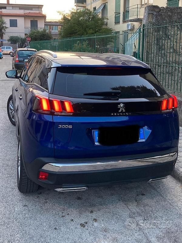 Usata Peugeot 3008 Business-Line 131 CV (96 kW) 2020 Blu SUV