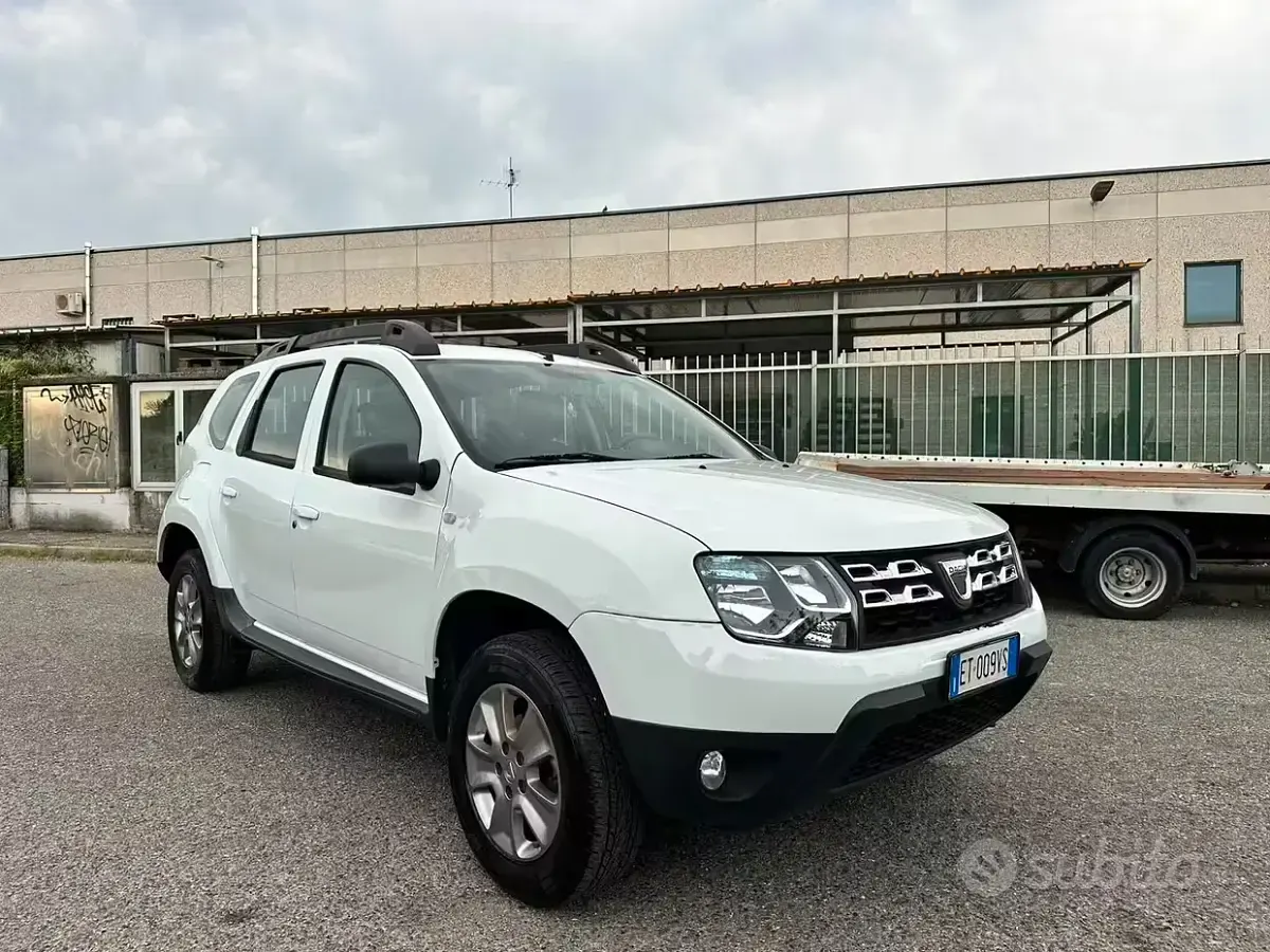 Usata Dacia Duster 105 CV (77 kW) 2014 Bianco SUV