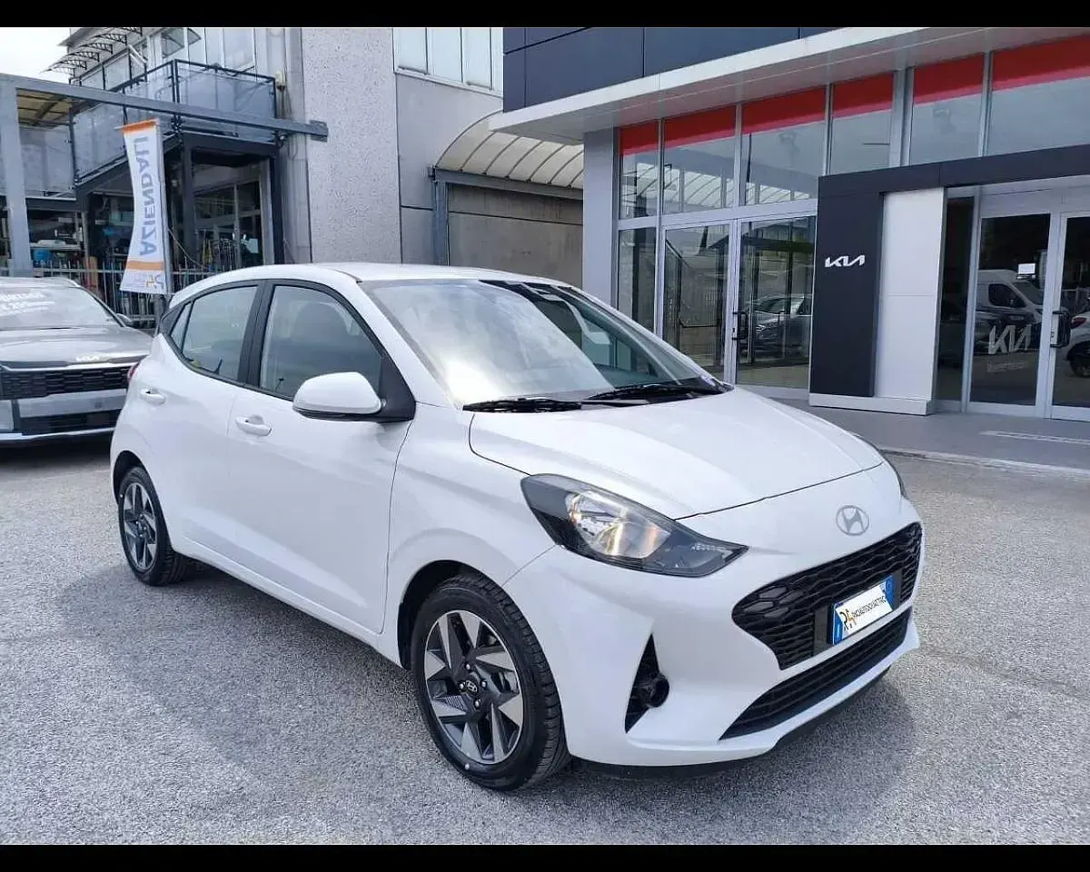 Nuova Hyundai i10 63 CV (46 kW) 2025 Bianco Utilitaria
