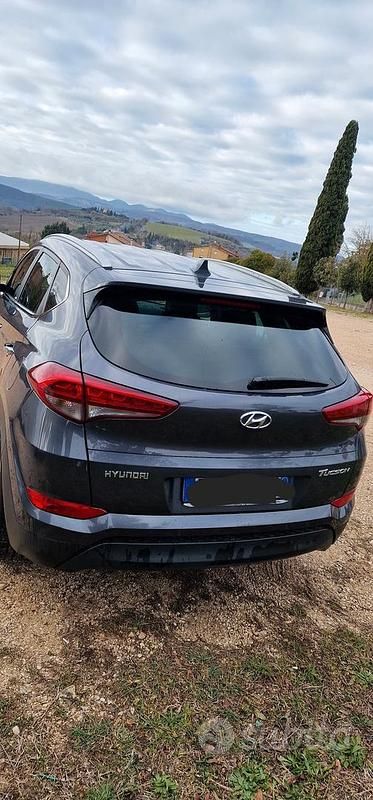 Usata Hyundai Tucson Xpossible 116 CV (85 kW) 2017 Grigio SUV