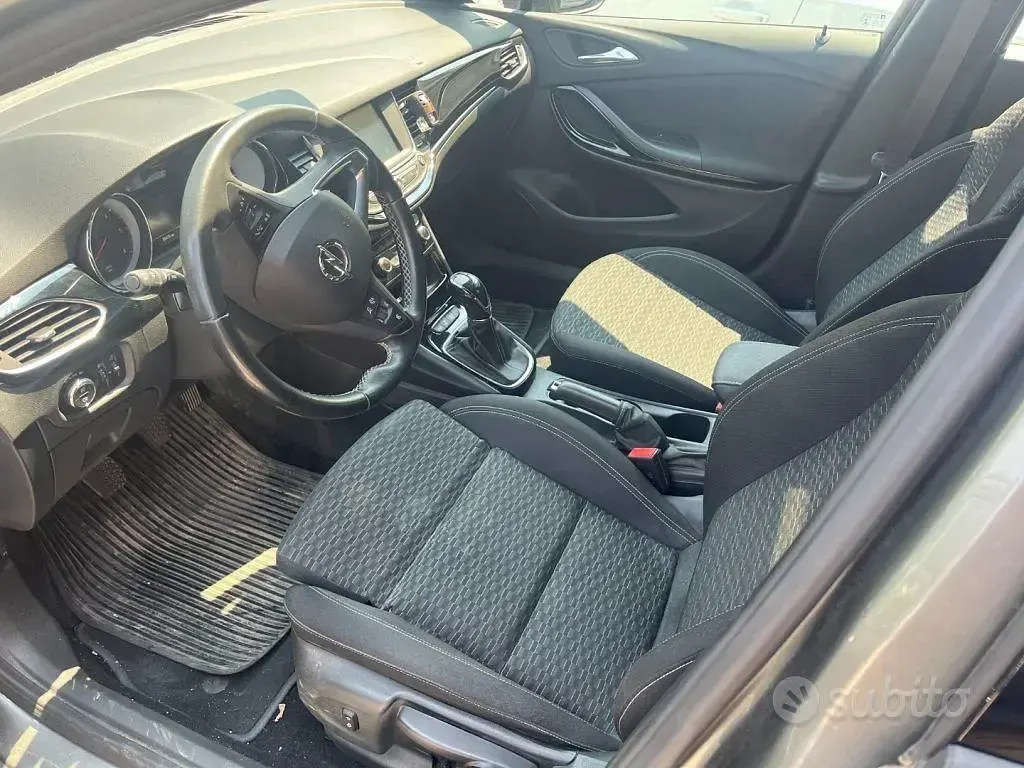 Usata Opel Astra Dynamic 136 CV (100 kW) 2019 Grigio Berlina