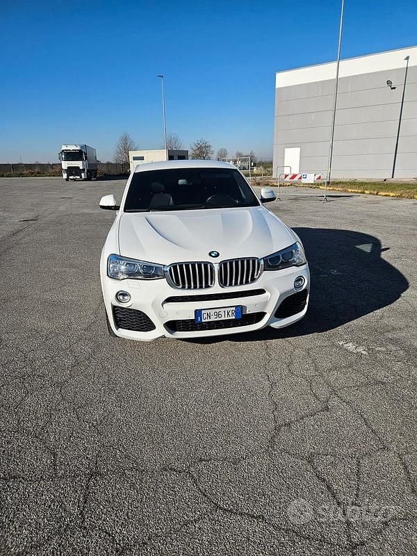 Bianco Usata 2016 BMW X4 SUV | 18.000 € (Buon prezzo) - Immagine 1/4