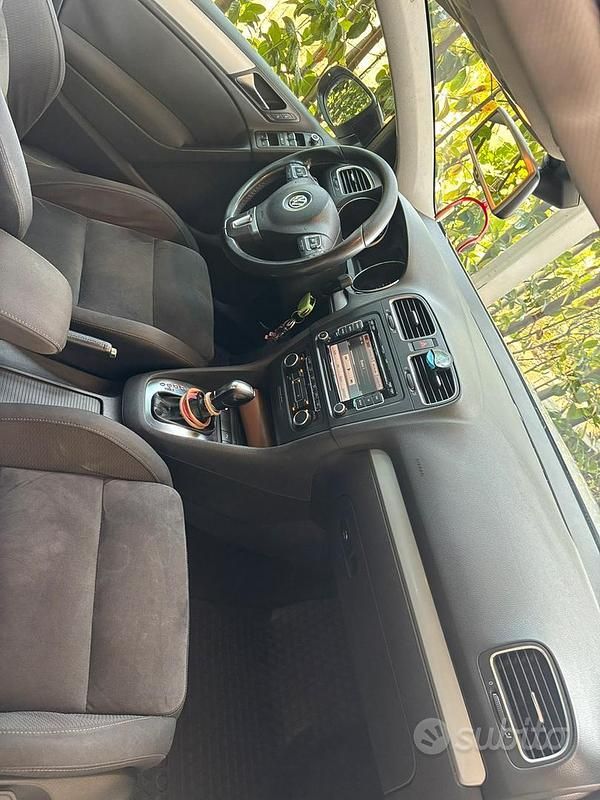 Usata VW Golf VI 105 CV (77 kW) 2011 Bianco Utilitaria