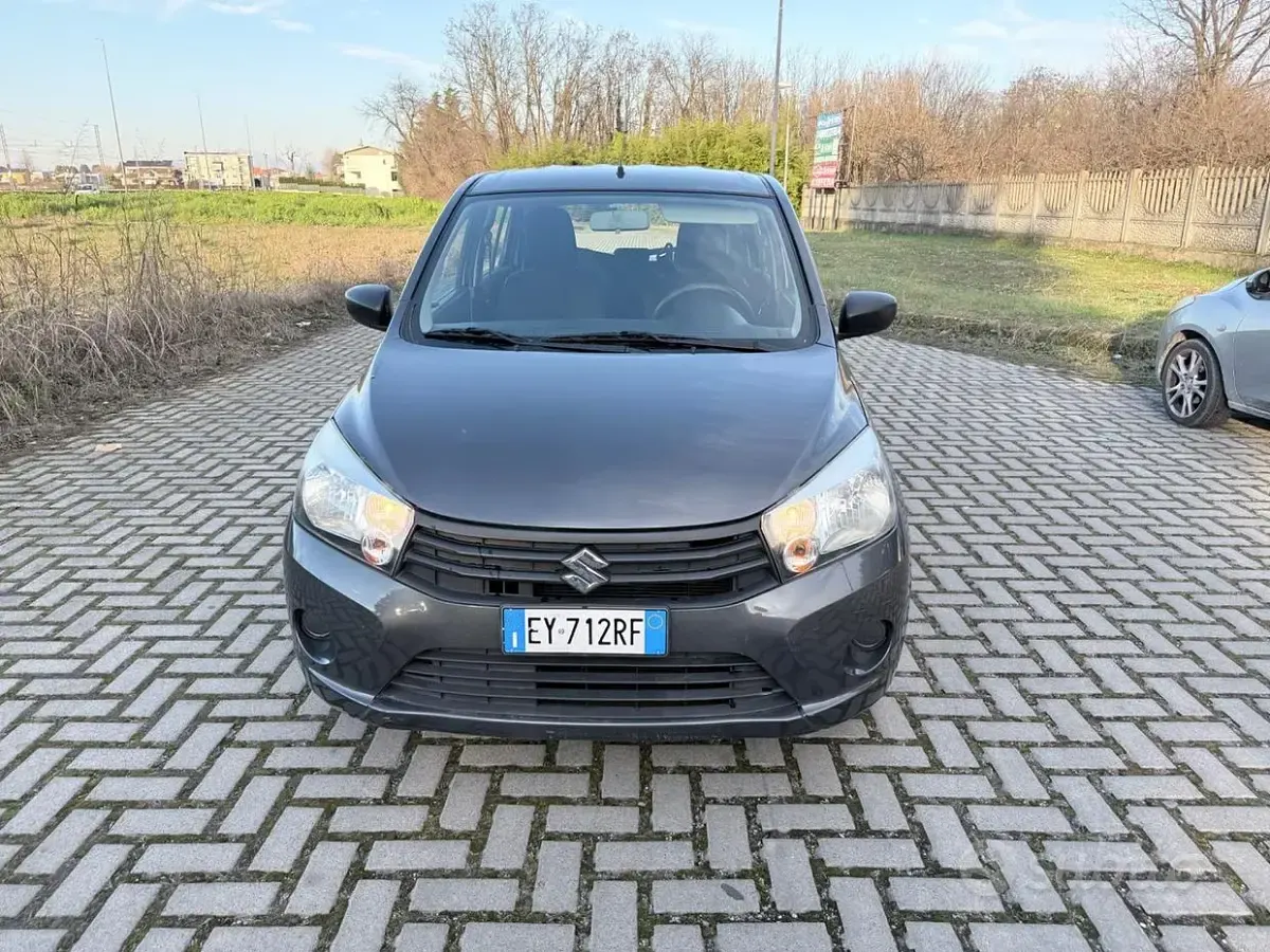 Usata Suzuki Celerio Style 68 CV (50 kW) 2015 Grigio Utilitaria