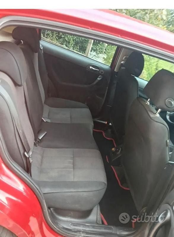 Usata Alfa Romeo 147 150 CV (110 kW) 2007 Rosso Utilitaria