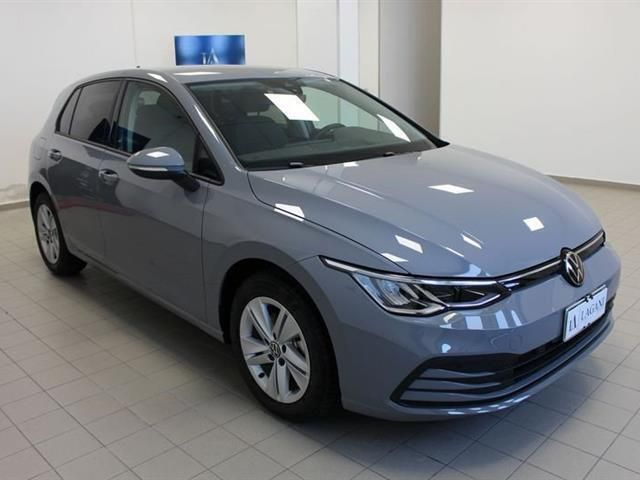 Usata VW Golf VIII Life 116 CV (85 kW) 2024 Grigio Berlina