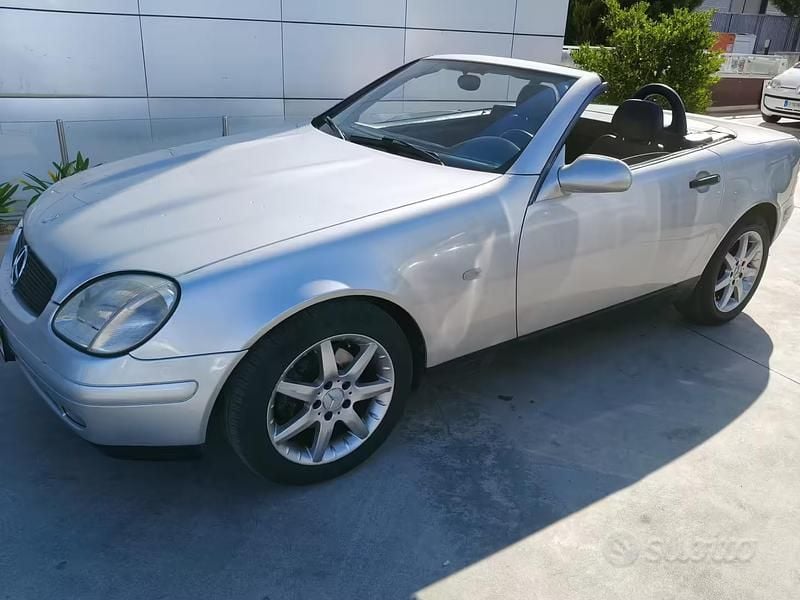 Usata Mercedes SLK200 135 CV (99 kW) 1997 Grigio Cabrio