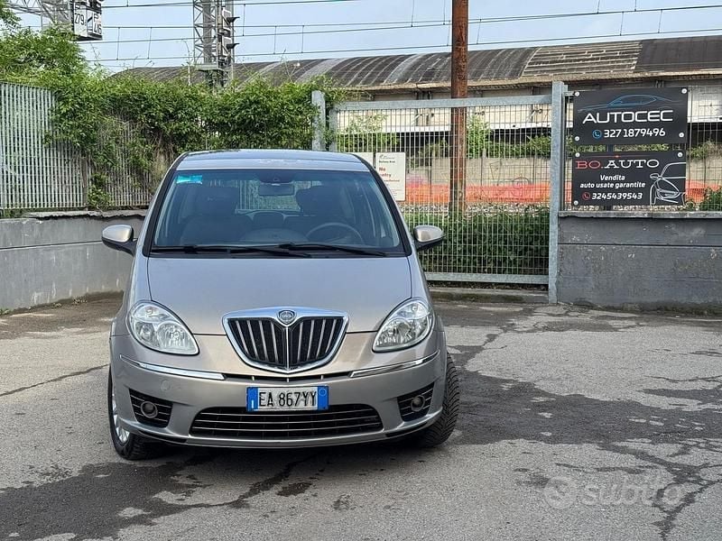 Usata Lancia Musa 77 CV (56 kW) 2010 Giallo Monovolume
