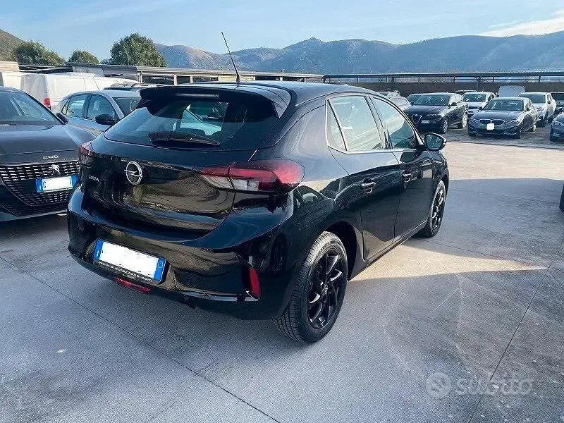 Usata Opel Corsa Elegance 102 CV (75 kW) 2022 Nero Utilitaria