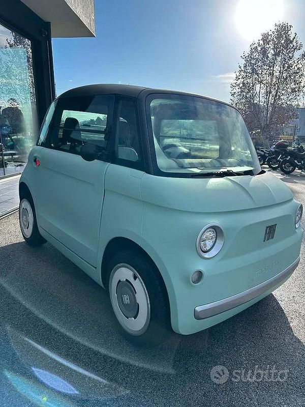 Usata Fiat Topolino 5 kW (8 CV) 2024 Verde Utilitaria