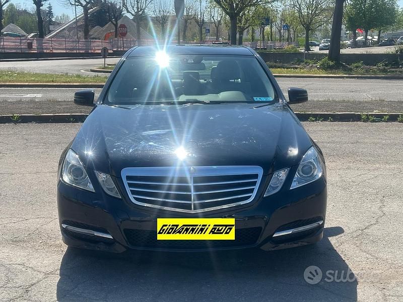 Usata Mercedes E350 Elegance 231 CV (169 kW) 2011 Nero Berlina