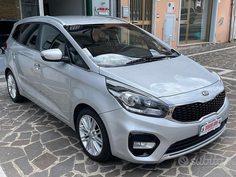 Usata Kia Carens 116 CV (85 kW) 2017 Grigio Monovolume