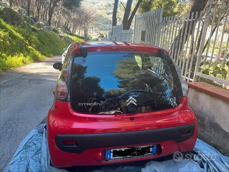 Usata Citroën C1 68 CV (50 kW) 2013 Rosso Utilitaria