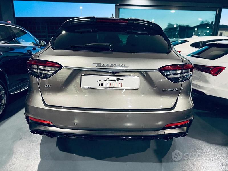 Usata Maserati Levante 275 CV (202 kW) 2021 Grigio SUV