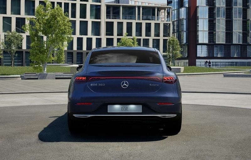Nuova Mercedes EQE350 135 kW (184 CV) 2026 Nero