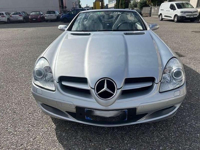 Usata Mercedes SLK280 Chrome 231 CV (169 kW) 2006 Argento Cabrio