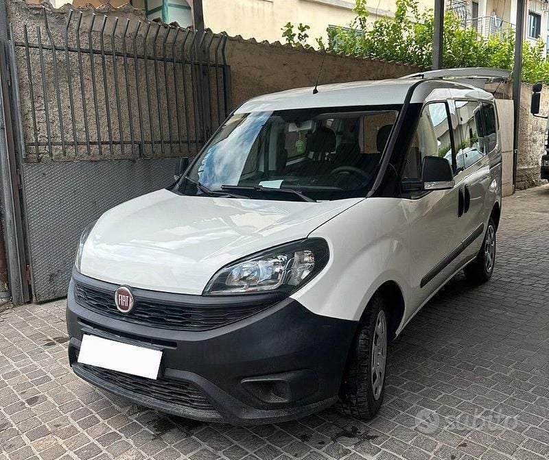 Bianco Usata 2017 Fiat Doblò Pop Monovolume | 8500 € (Buon prezzo) - Immagine 1/4