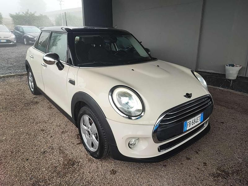 Usata Mini One D 95 CV (69 kW) 2015 Beige Utilitaria