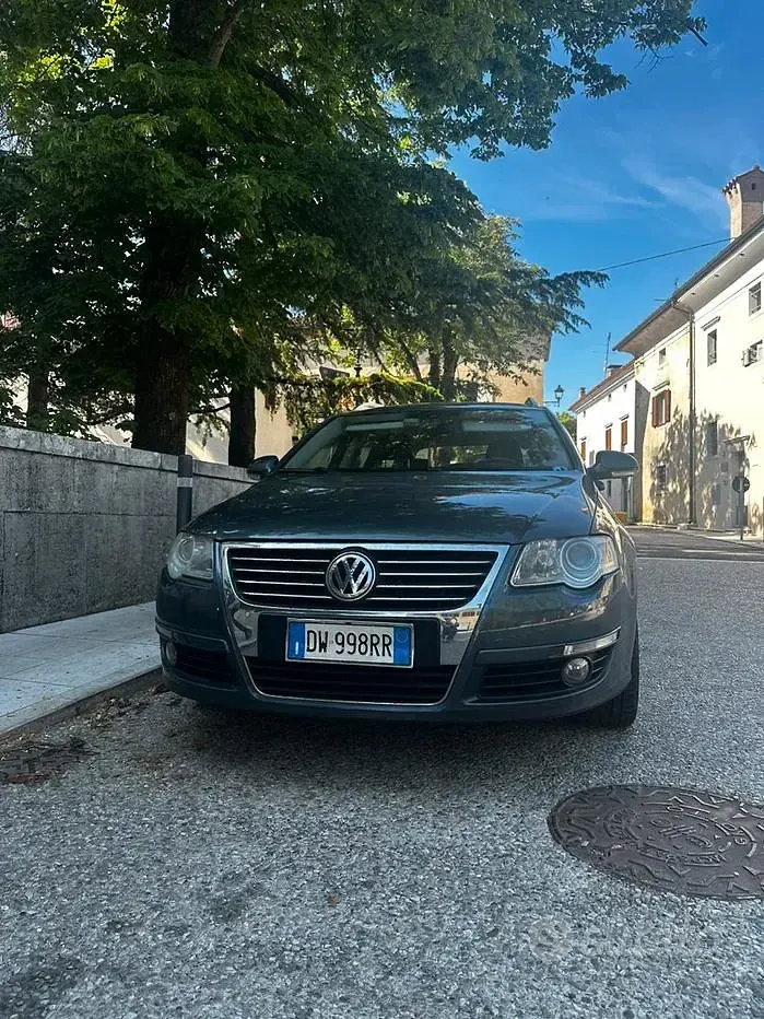 Usata VW Passat Highline 140 CV (102 kW) 2010 Grigio Station wagon