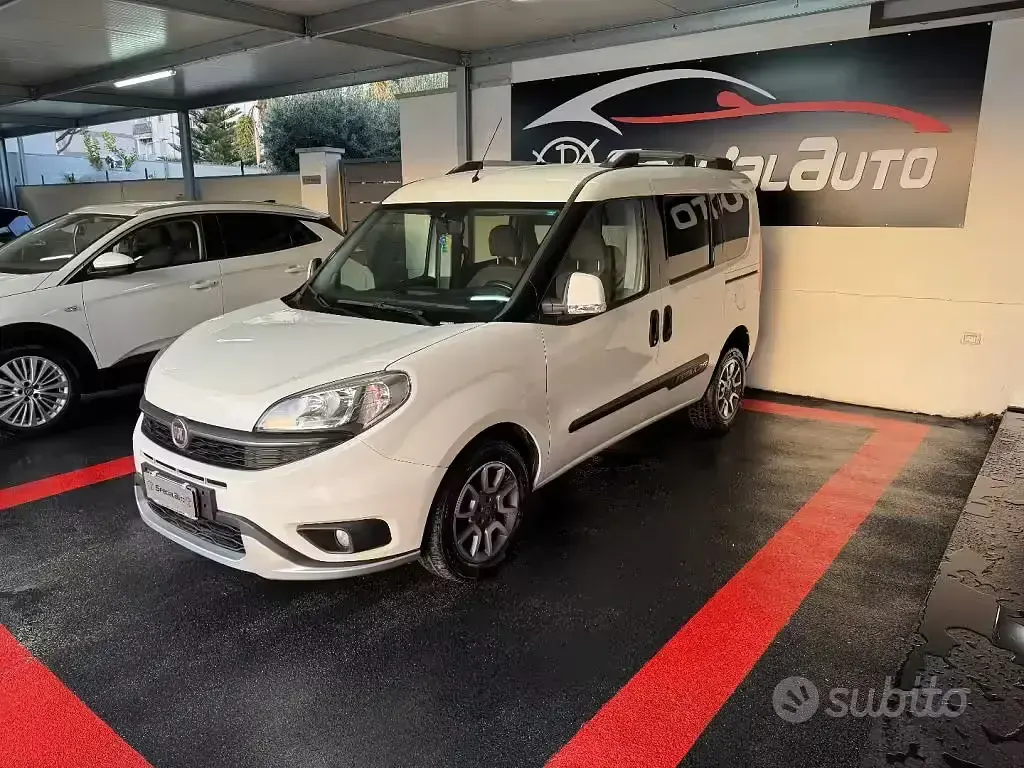 Usata Fiat Doblò Trekking 120 CV (88 kW) 2015 Bianco Monovolume