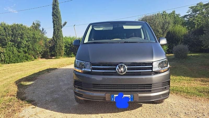 Usata VW T6 Trendline 150 CV (110 kW) 2018 Grigio Furgone