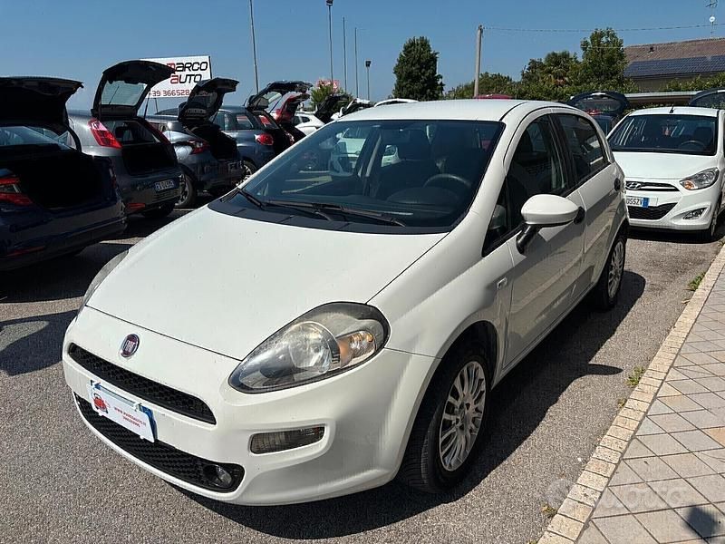 Usata Fiat Punto 75 CV (55 kW) 2015 Bianco Berlina