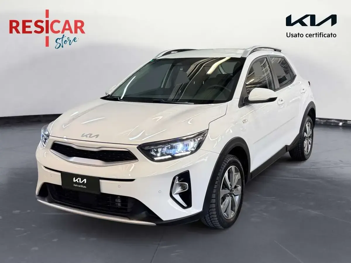 Usata Kia Stonic Style 101 CV (74 kW) 2023 Bianco SUV