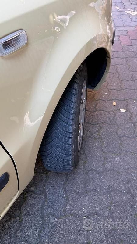 Usata Fiat Panda 60 CV (44 kW) 2004 Giallo Utilitaria