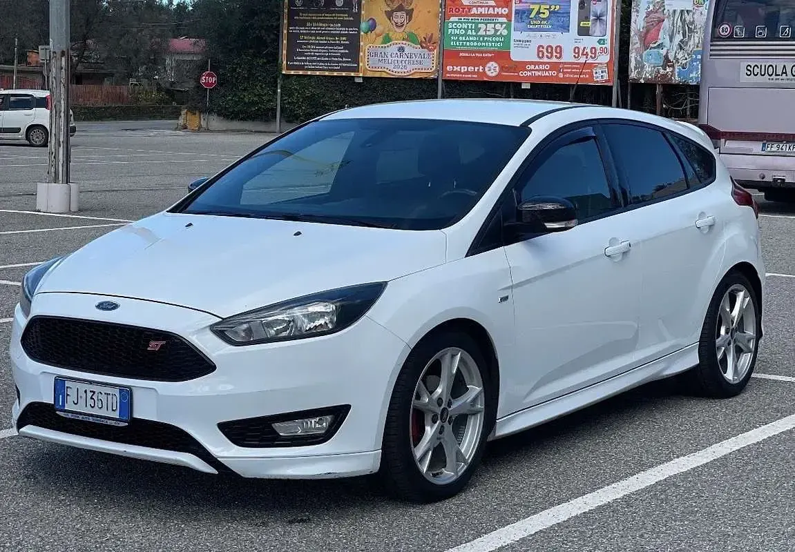 Usata Ford Focus Titanium S 125 CV (91 kW) 2017 Bianco Berlina