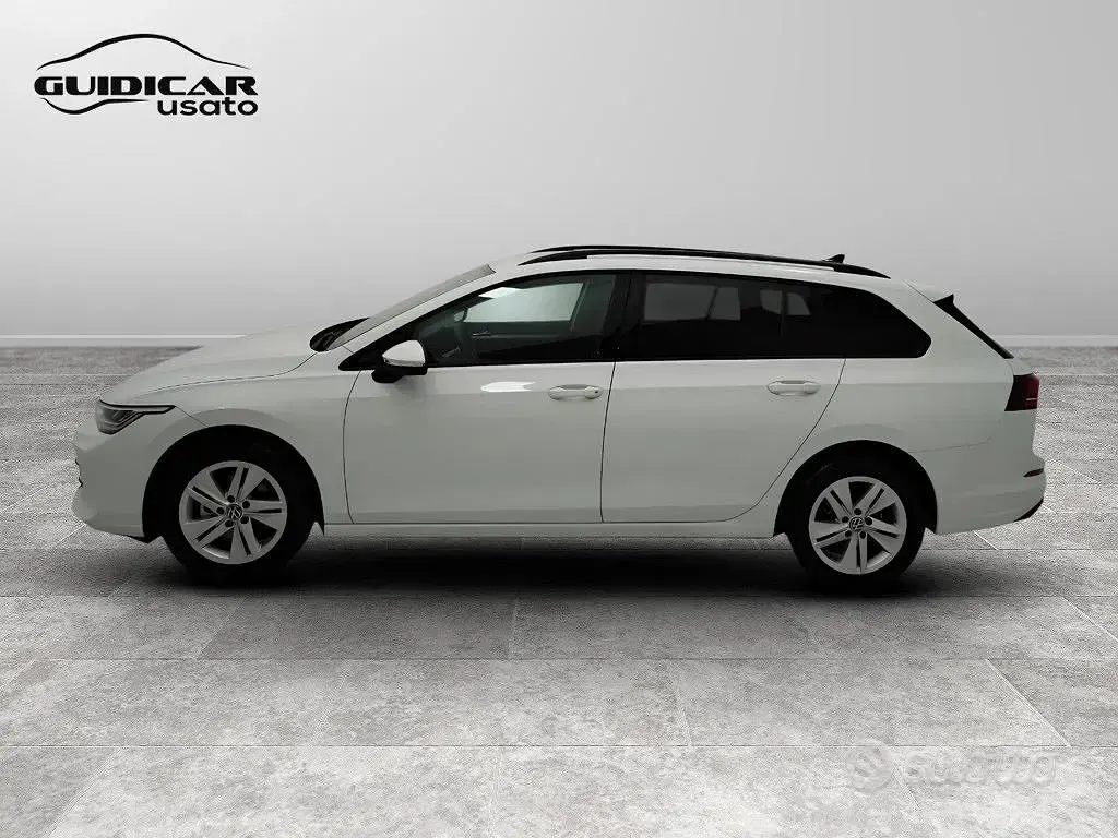 Nouvelle VW Golf VIII 115 ch (84 kW) 2025 Blanc Break