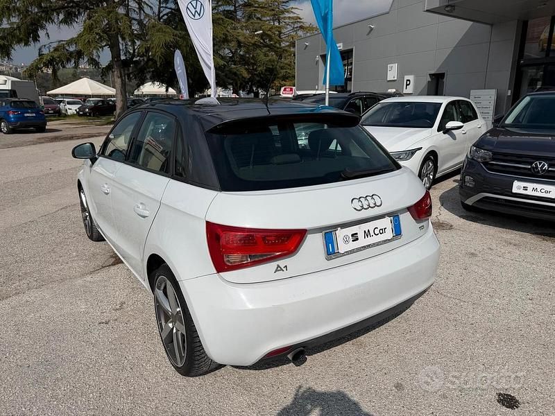 Usado Audi A1 Ambition 105 CV (77 kW) 2012 Blanco Utilitario