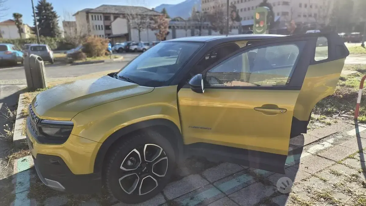 Usata Jeep Avenger Summit 61 kW (84 CV) 2024 SUV