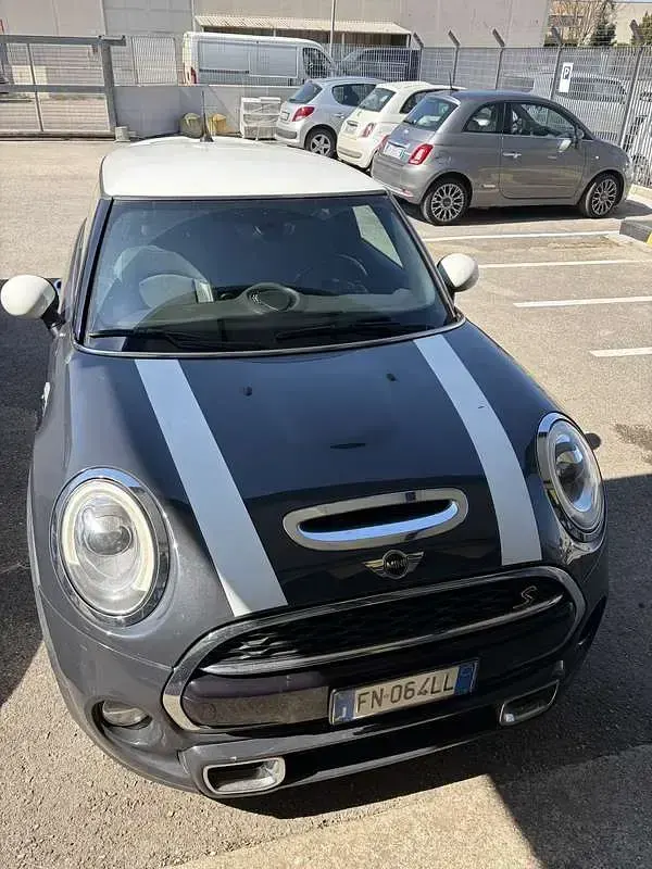Usata Mini Cooper SD Seven 170 CV (125 kW) 2018 Grigio Utilitaria