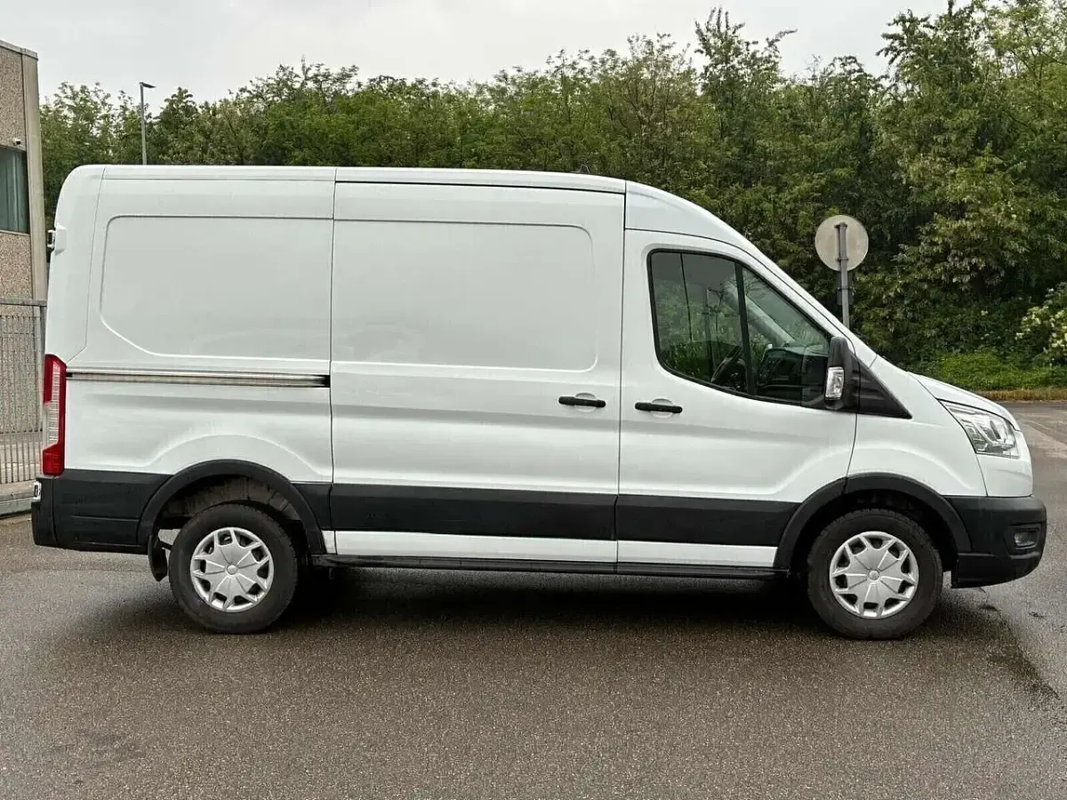 Usata Ford Transit 131 CV (96 kW) 2021 Bianco Furgone