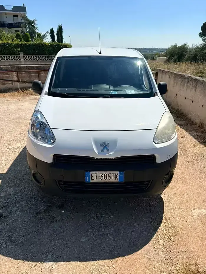 Usata Peugeot Partner 90 CV (66 kW) 2014 Bianco Monovolume