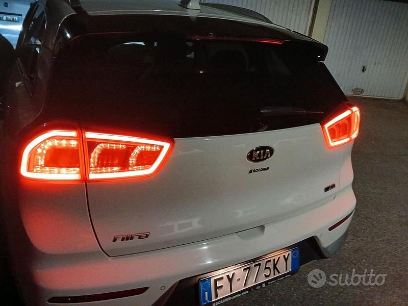 Usata Kia Niro 141 CV (103 kW) 2019 Bianco SUV