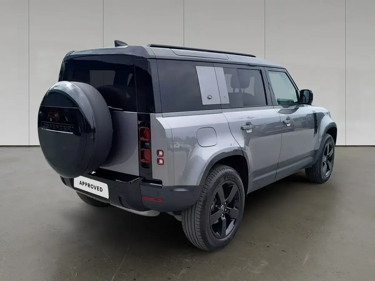 Usata Land Rover Defender SE 249 CV (183 kW) 2023 Eiger grey SUV