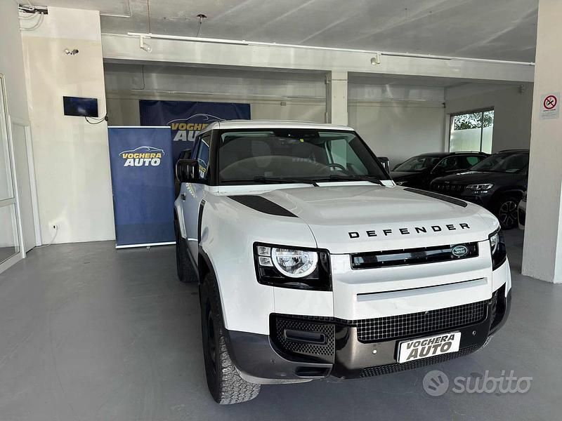 Usata Land Rover Defender SE 200 CV (147 kW) 2021 Bianco Station wagon