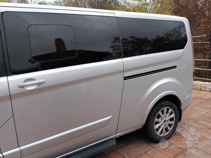 Usata Ford Tourneo Titanium 170 CV (125 kW) 2018 Monovolume