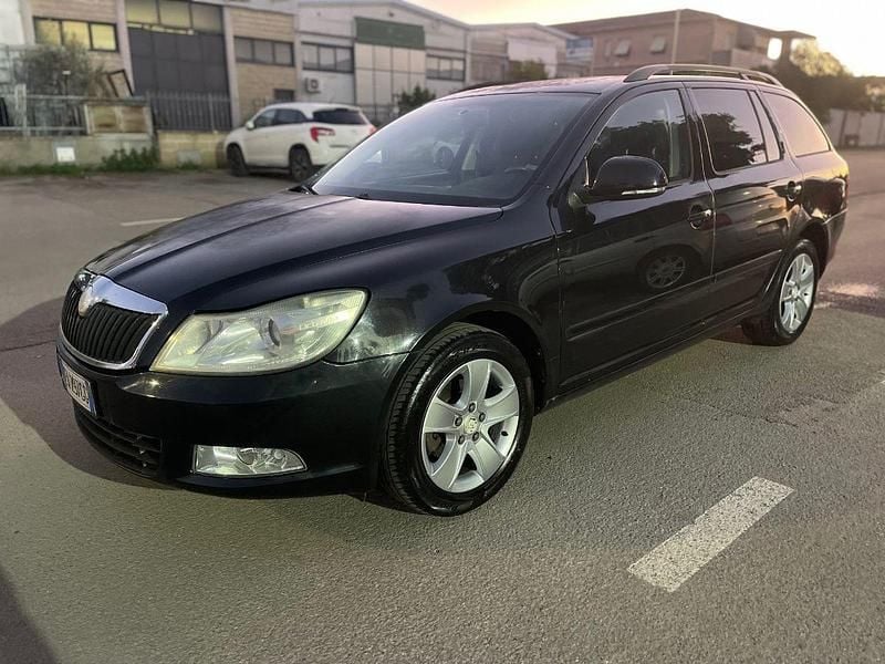 Usata Skoda Octavia Elegance 102 CV (75 kW) 2010 Nero Berlina