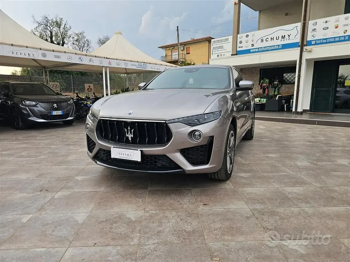 Usata Maserati GranSport 350 CV (257 kW) 2021 Grigio Station wagon