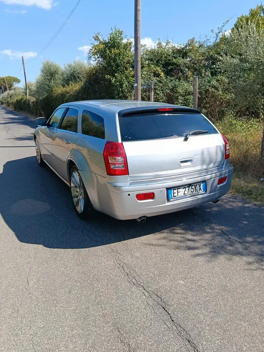 Usata Chrysler 300C Touring 218 CV (160 kW) 2010 Argento Station wagon