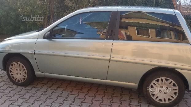 Lancia ypsilon 2002