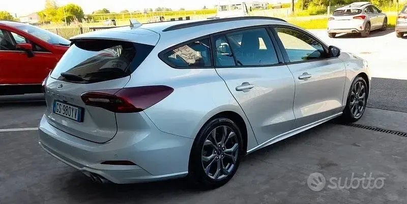 Usata Ford Focus ST 115 CV (84 kW) 2024 Grigio Station wagon