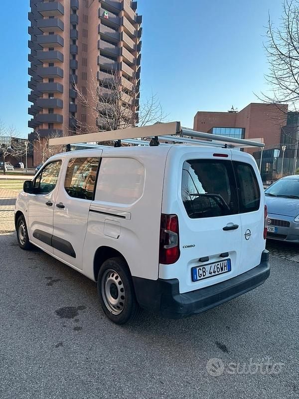Usata Opel Combo 2020 Bianco Monovolume